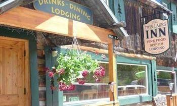 The Twin Lakes Inn Esterno foto