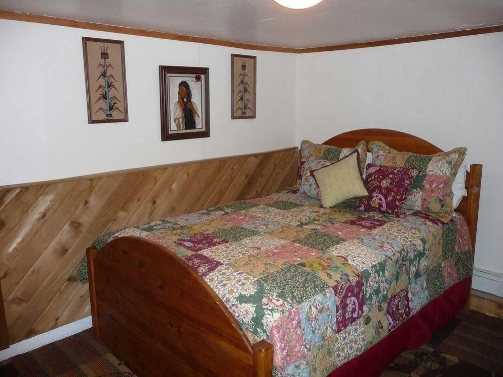 The Twin Lakes Inn Esterno foto
