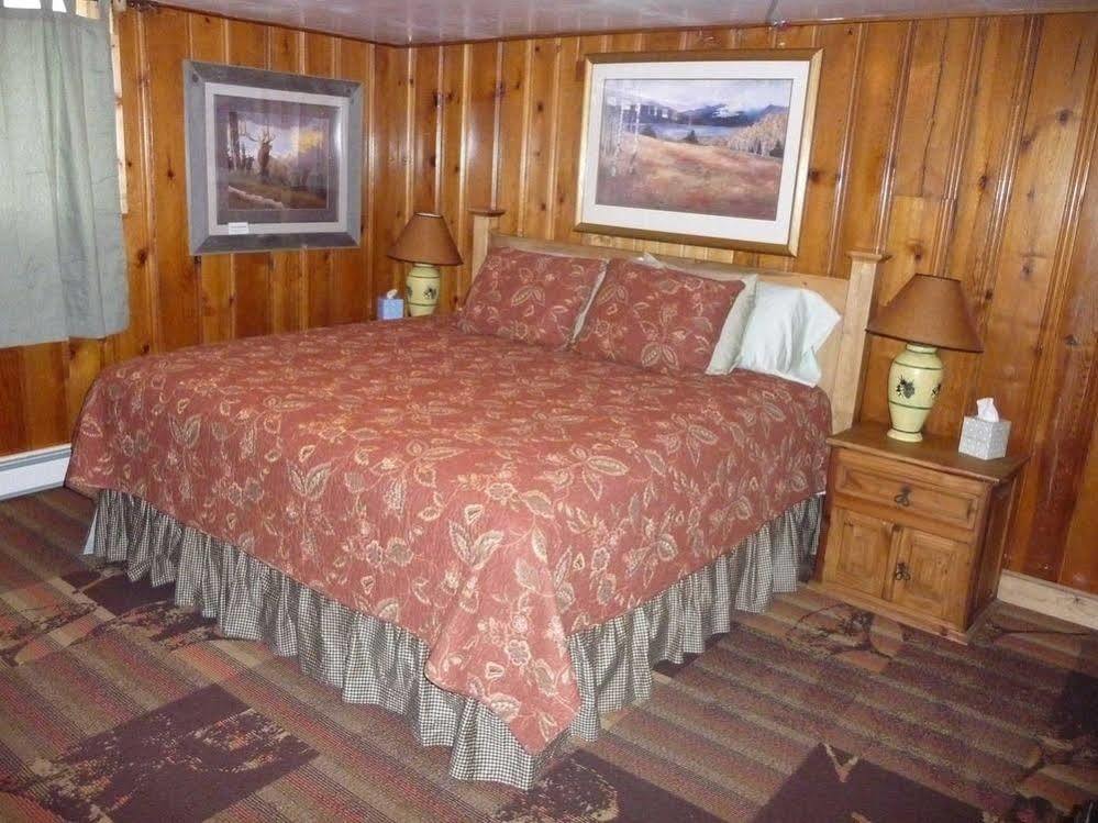The Twin Lakes Inn Esterno foto