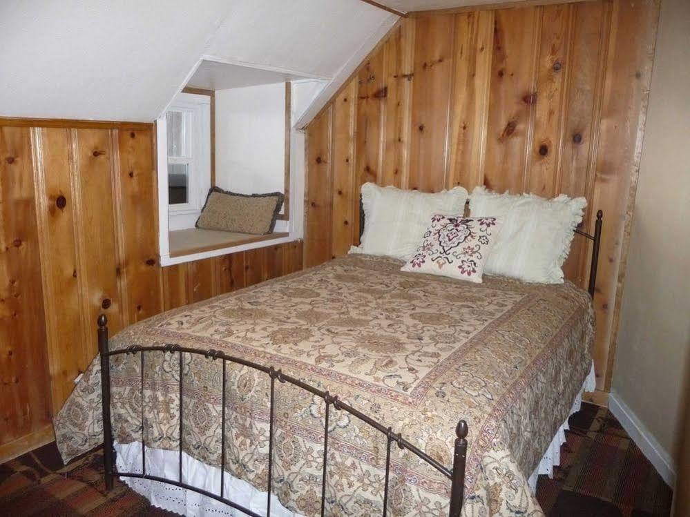 The Twin Lakes Inn Esterno foto