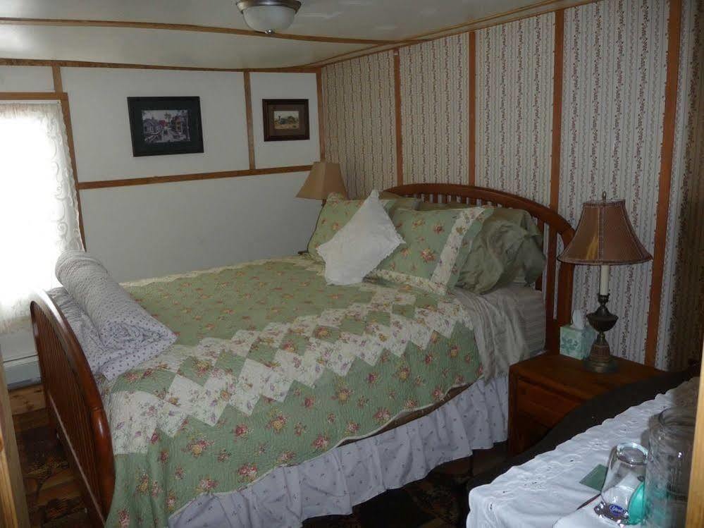 The Twin Lakes Inn Esterno foto